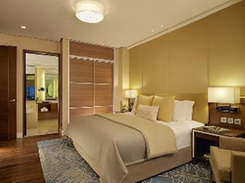 Ascott Bonifacio Global City Manila Hotel Екстериор снимка