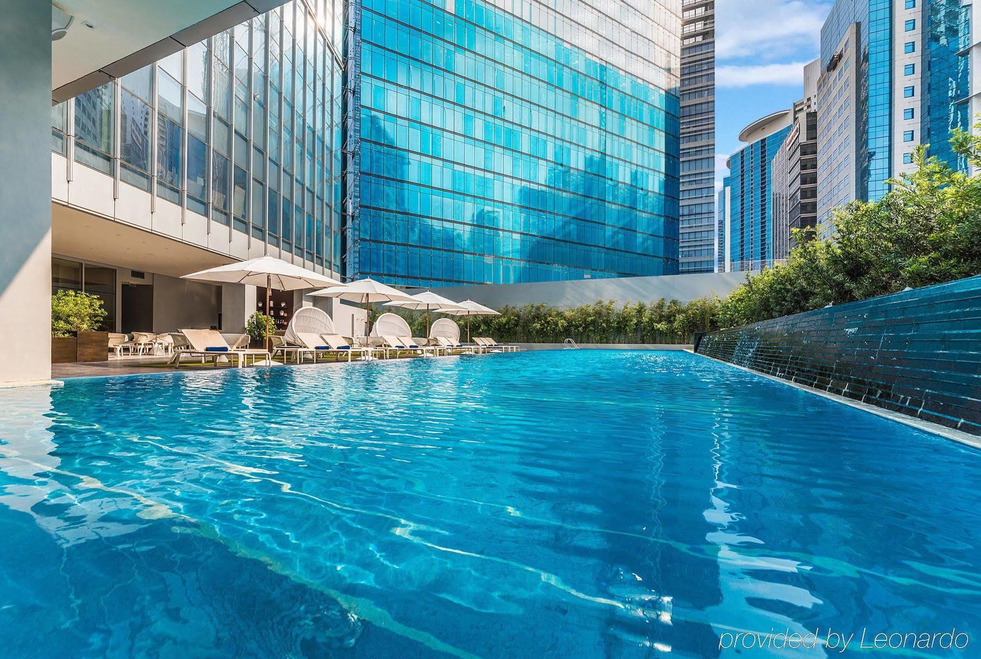 Ascott Bonifacio Global City Manila Hotel Екстериор снимка