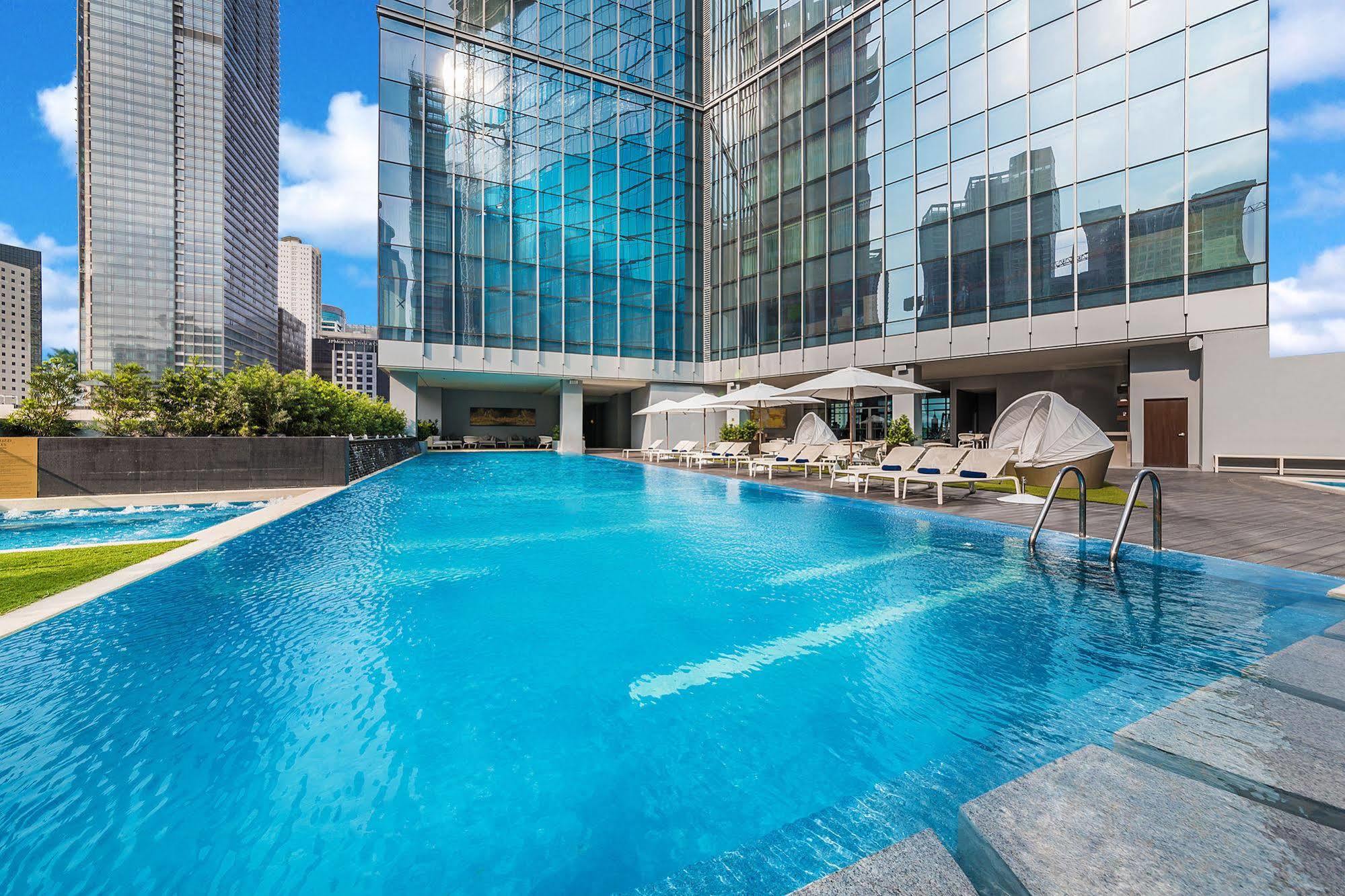 Ascott Bonifacio Global City Manila Hotel Екстериор снимка